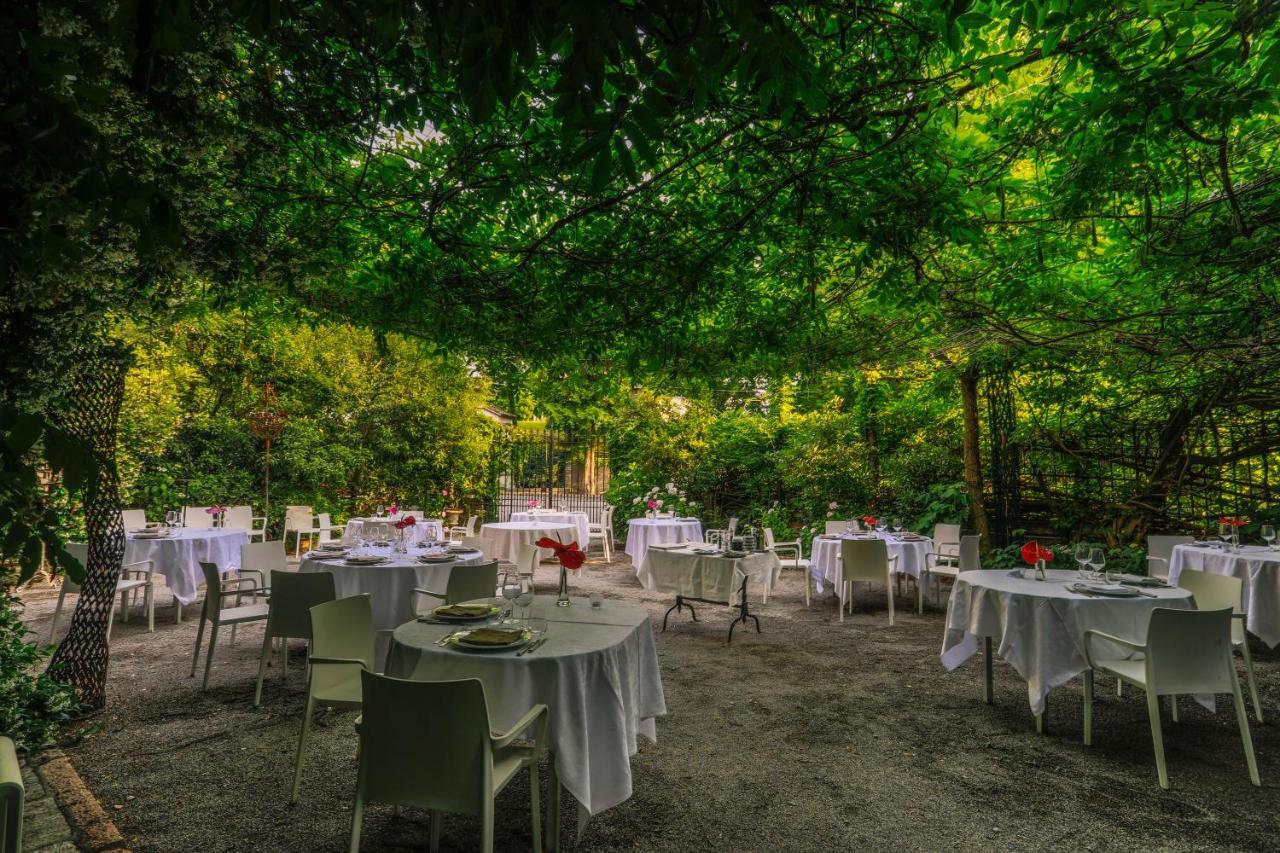 Albergo Ristorante Madonnina Cantello Exterior foto